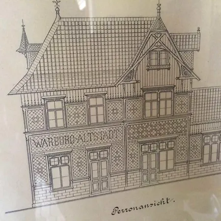 Wohnen In Historischem Gebaeude - Altstadt Bahnhof Apartment